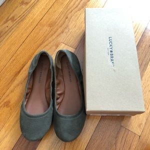 Lucky Brand Emmie Flat